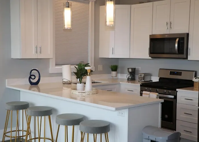 Exquisite Haven 2bed 2bath Near Downtown And United Center *